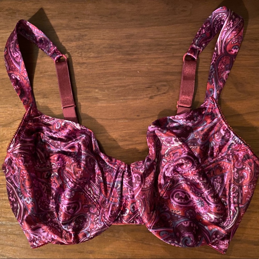 Victoria’s Secret underwire bra